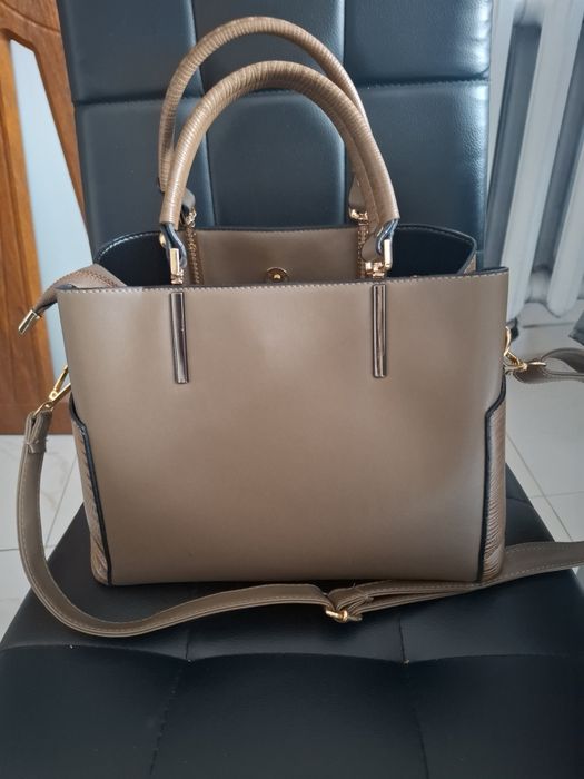 Дамска Чанта. Бежова.