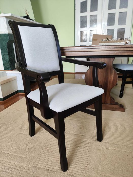 Set 8 Scaune Maiestuos - Eleganță Clasică din Fag Masiv