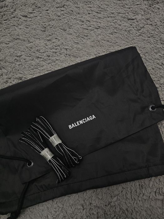 Balenciaga track negociabil