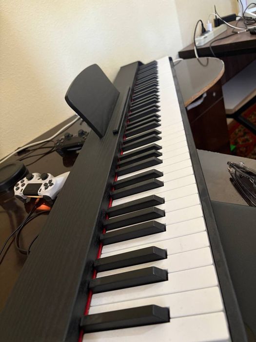 Raqamli pianino 88 lik