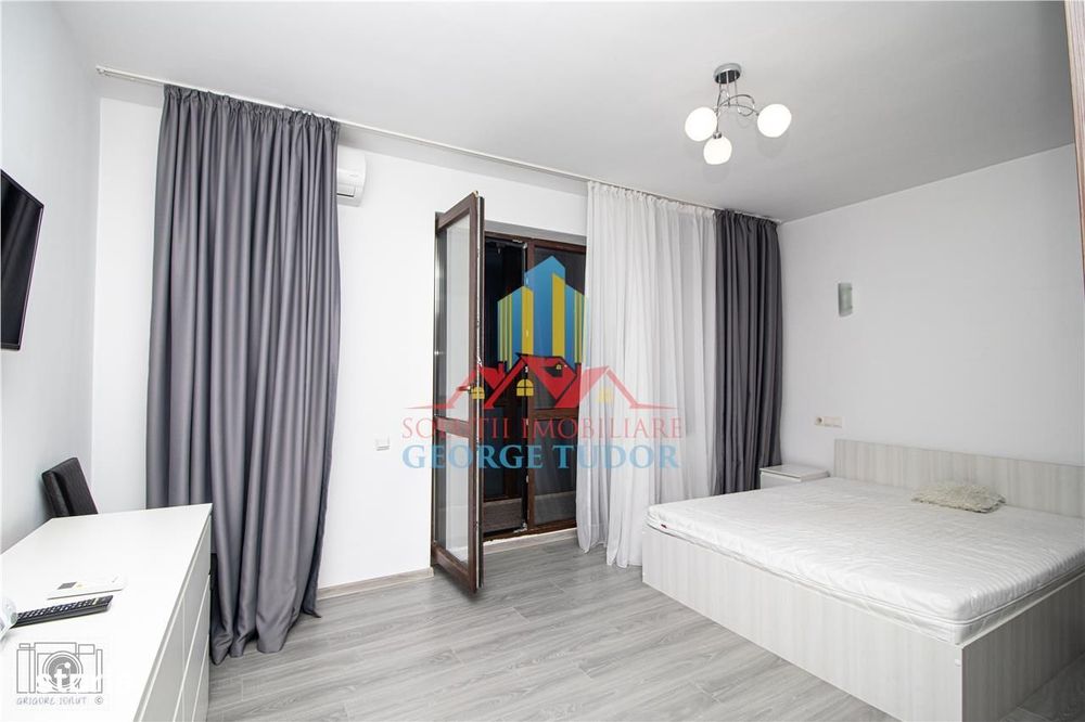 Apartament 2 camere total decomandat + parcare privata, Str. Acvilei 4