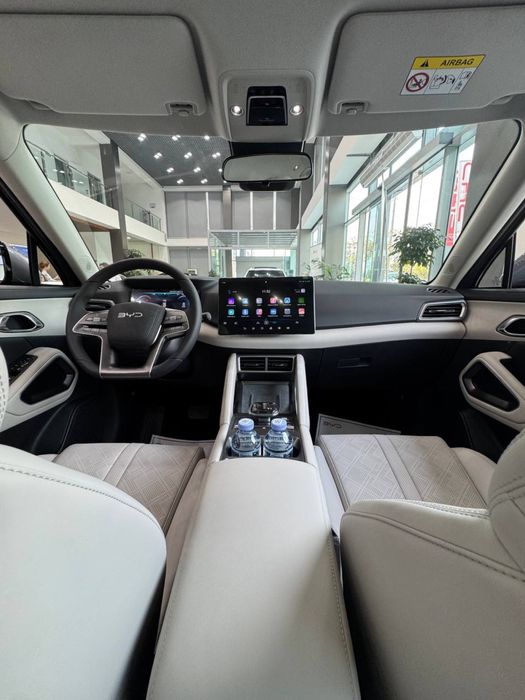 Yuan up 401km Flagship