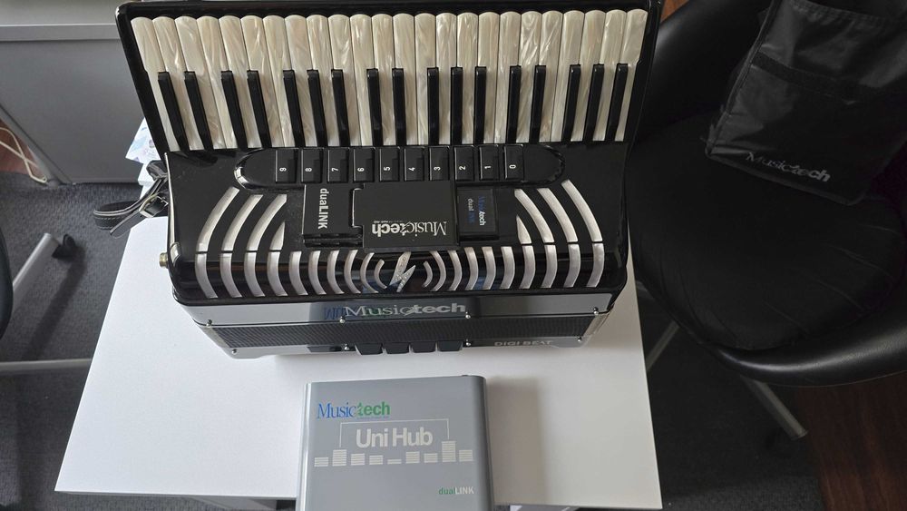 acordeon Musictech NOU