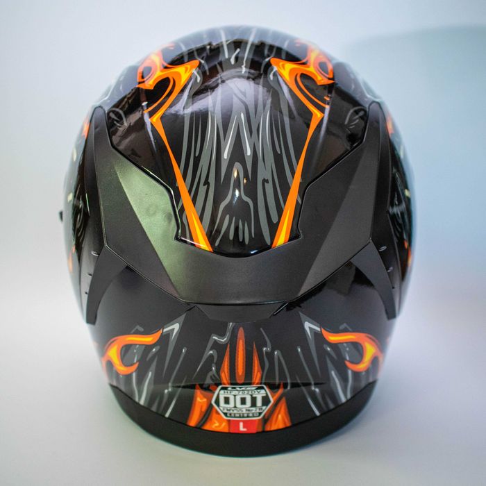 Каска за мотор пистов , скутер , ел. тротинетка др.  Размер M 56-57см