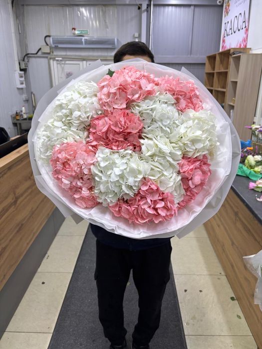 гортензия штук 2300 ден