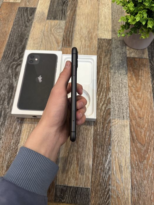 Продам iPhone 11 128GB