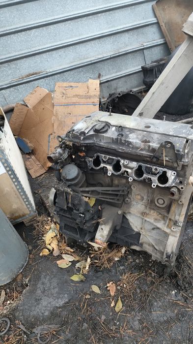 Двигатель М-111 объем 2л