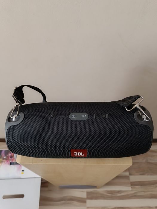 Блутут тонколона JBL-XTREME.