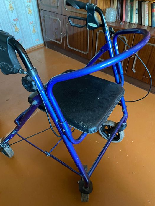 Инвалидная коляска