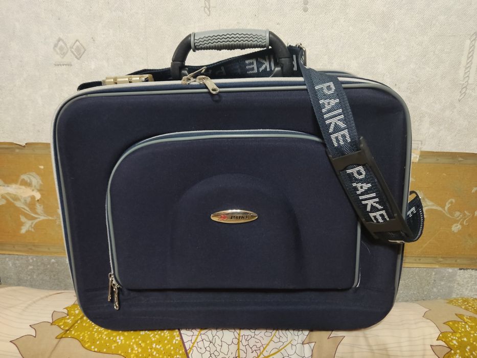 Чемодан портфель сумка