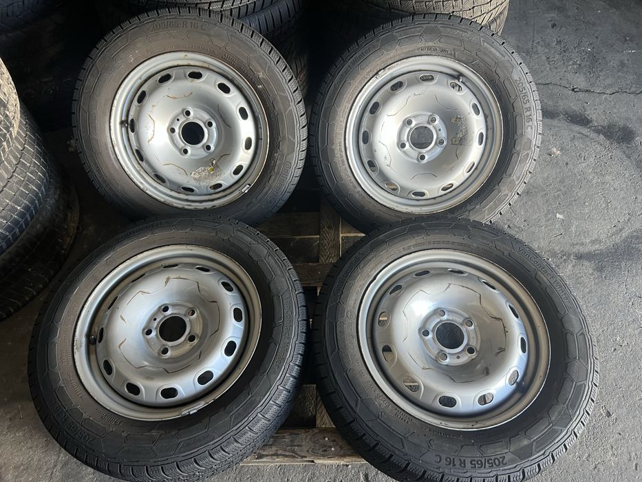 4 jante Renault Trafic/Opel Vivaro+anvelope anvelope iarna 205/65/16C Continental 8.5-9 mm!