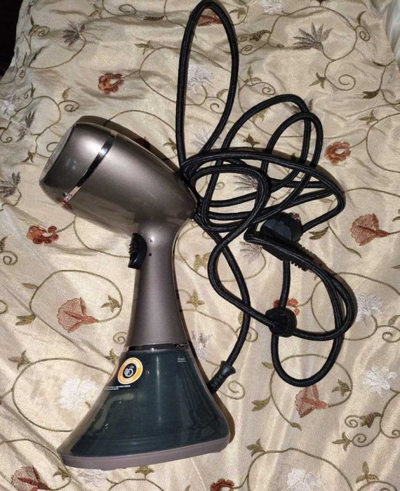 Отпариватель Russell Hobbs