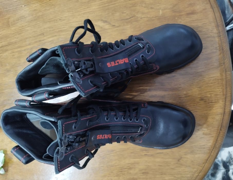 Немски пожарникарски боти