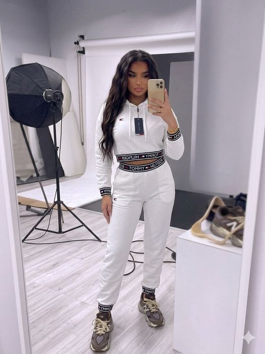 Compleu dama diferite modele