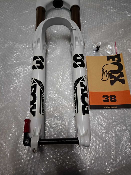 FOX 38 GRIP X2 Factory 170mm, нова вилка Kashima Coat версия 2025/2026
