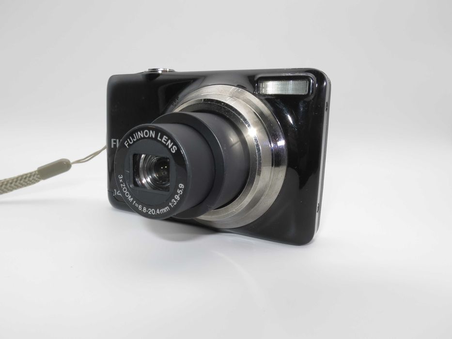Fujifilm FinePix JV300 компактен цифров фотоапарат, 14.0 MP, 5x Оптичен Зум, дигитална камера тествана и работи отлично!