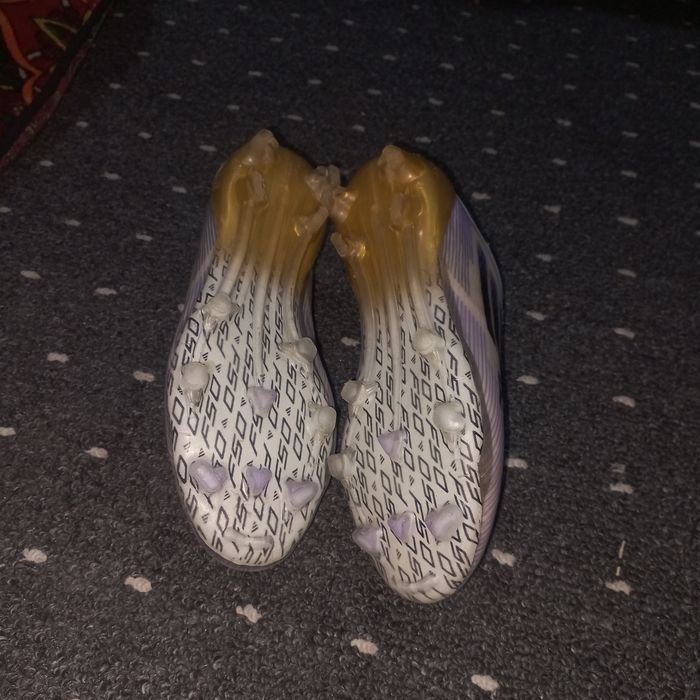 Бутсы  Adidas f 50