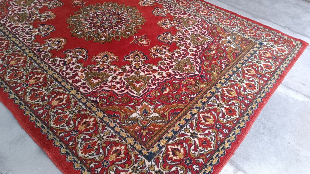 Продам ковер 2х3