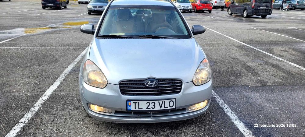 Hyundai Accent MC 1.4 DOHC GL+ 4DR M/T STD