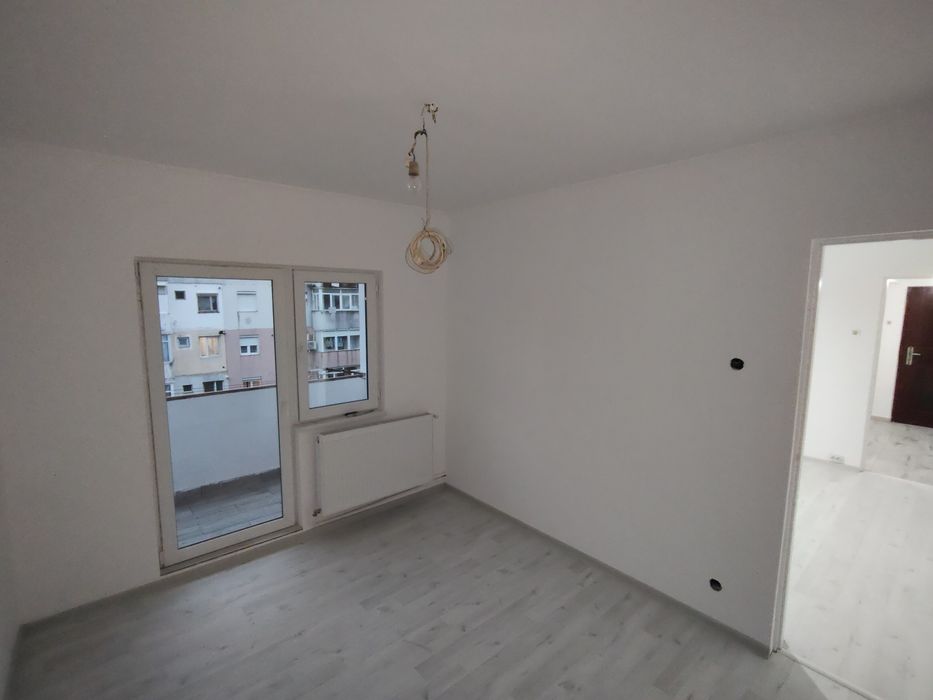 Apartament 2 camere, FINISAT, Micro 15, etaj 3