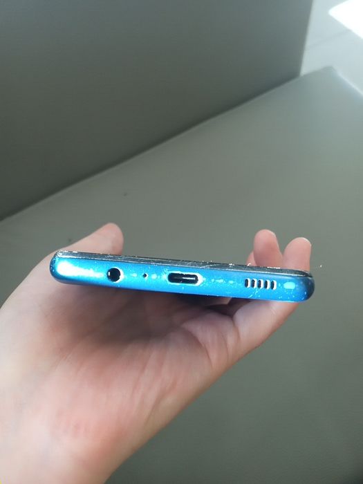 Samsung A12 смартфон
