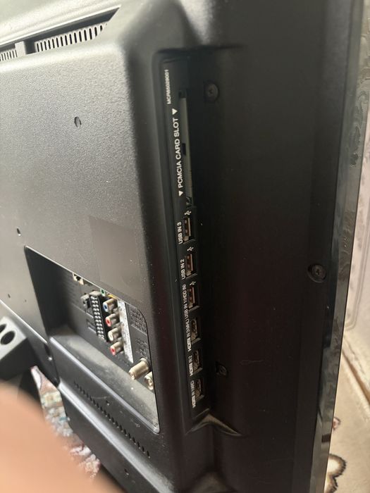 продам телевизор LG