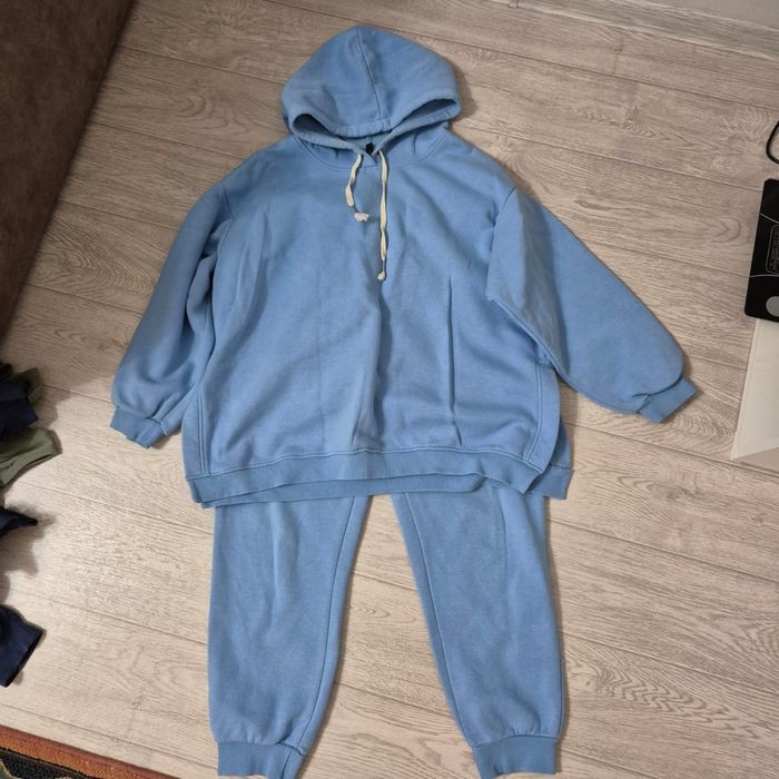 Женские вещи, даром