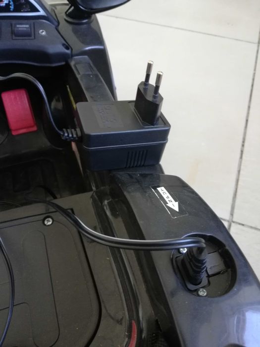 машина спортивная детская