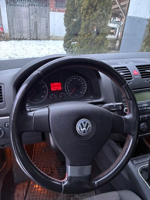 VW Golf 5 1.6 MPI – 102 CP, întreținut, gata de drum!