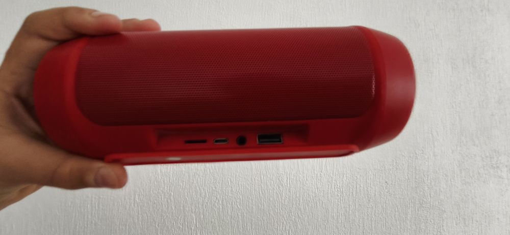 Преносима Bluetooth тонколона – червена, като нова, с оригинално заряд