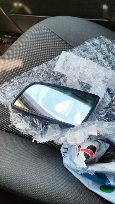 Ляво стъкло за огледало