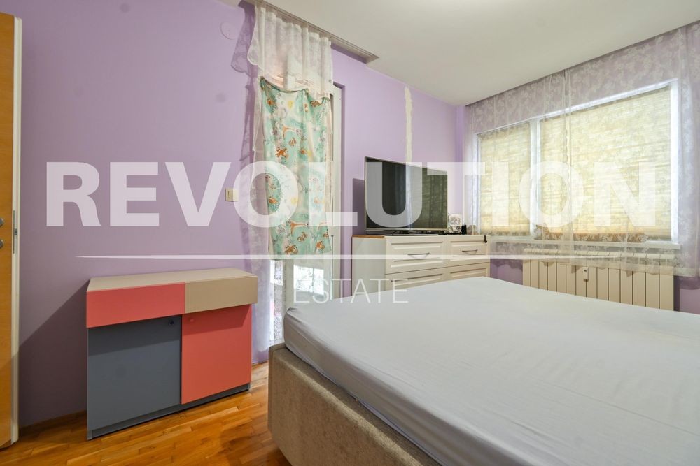 Продава се Четиристаен апартамент в София, Люлин 1 - 114 кв.м за 2193 €/кв.м - Снимка #3