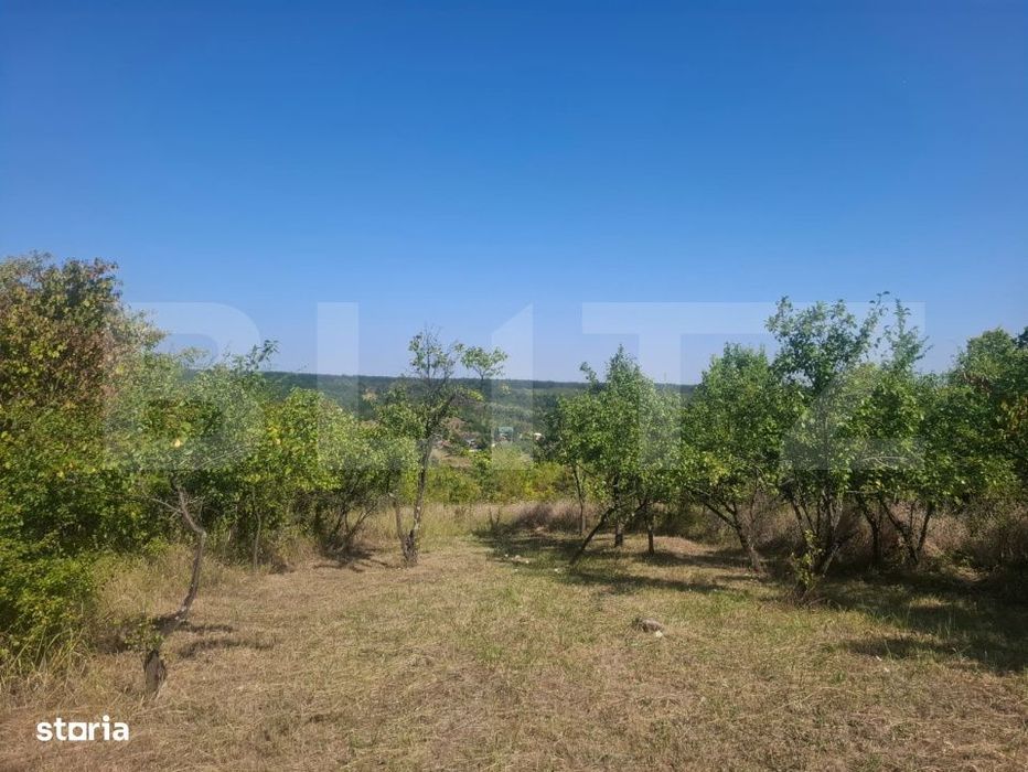 teren cu priveliste panoramica deosebita