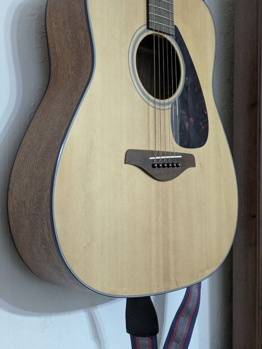 Акустическая гитара Yamaha FG800M