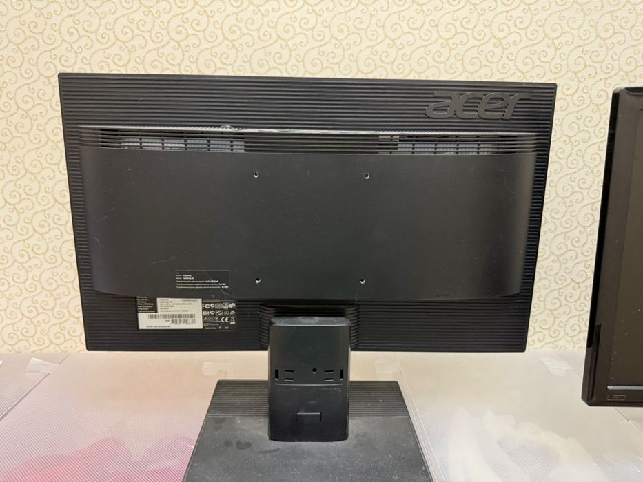 Монитор , продам на запчасти