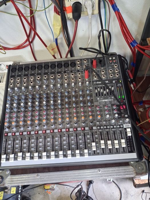 Mixer pasiv pro fx 16  Mackie Thump 16 canale