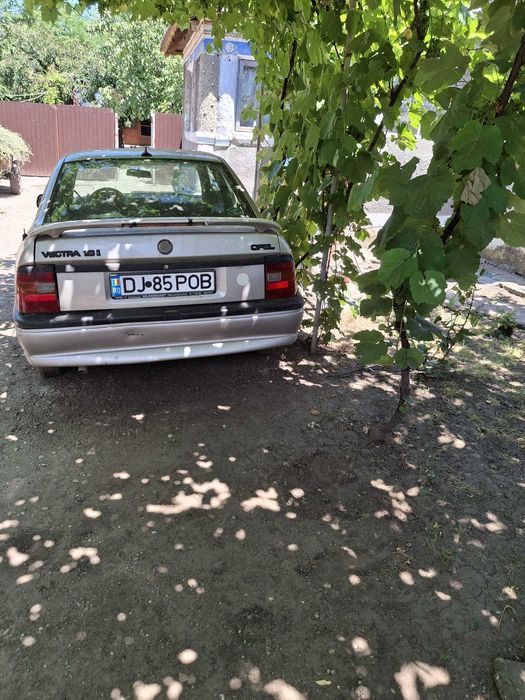 Opel Vectra 1,6 benzină + GPL omologat