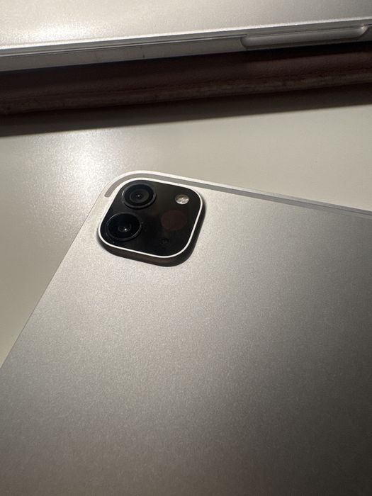 iPad Pro 12.9-inch (5th Generation) Wi-Fi