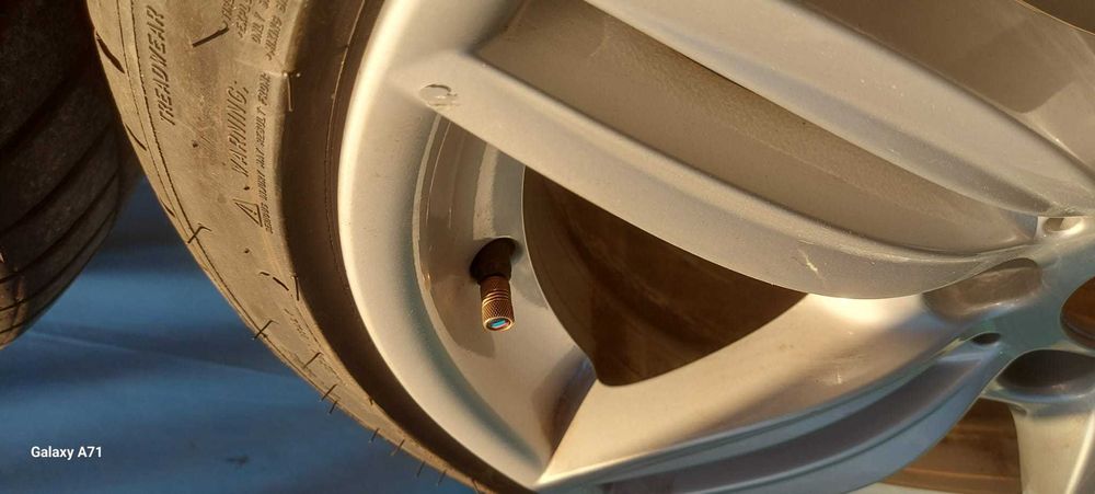 Bmw f10/11 Летни гуми с джанти 245/40/19