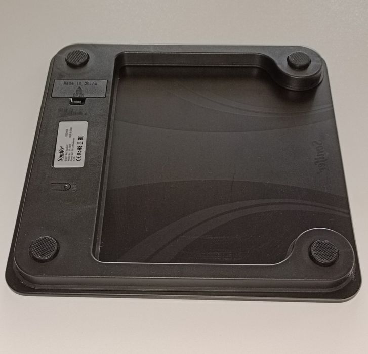 Весы напольные отличного качества model  SONIFER sf 1917 цвет черные.