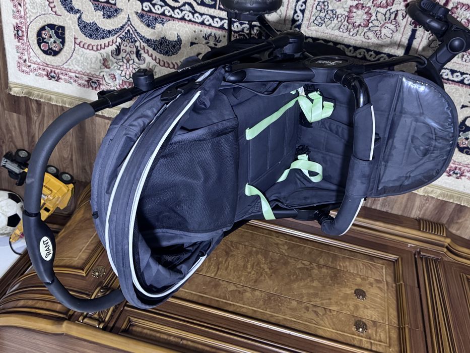 Коляска отличнном состояние