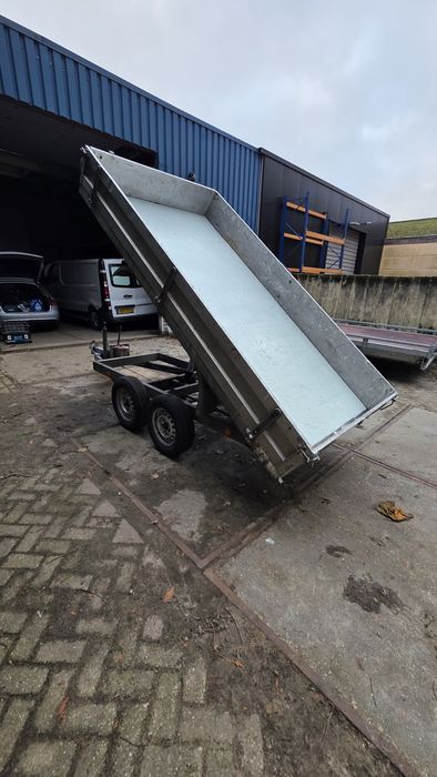 Remorcă basculabilă 307x157