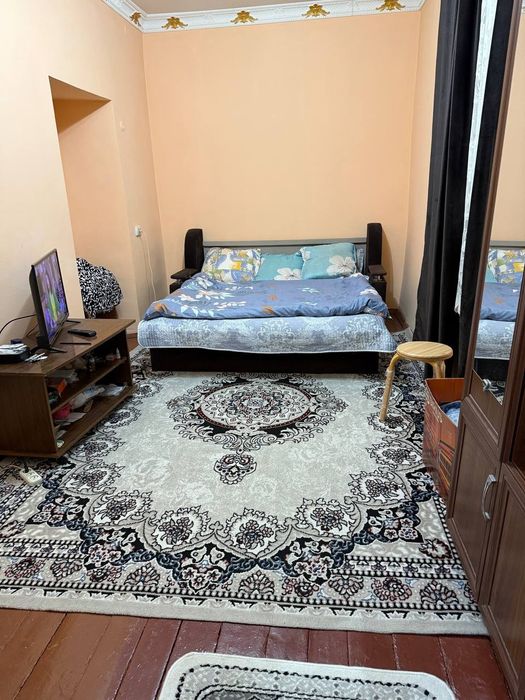 Продам дом в общем дворе