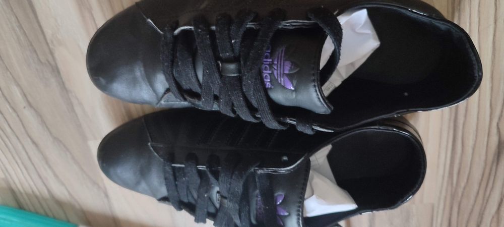 Продам кроссовки размер 37, 38