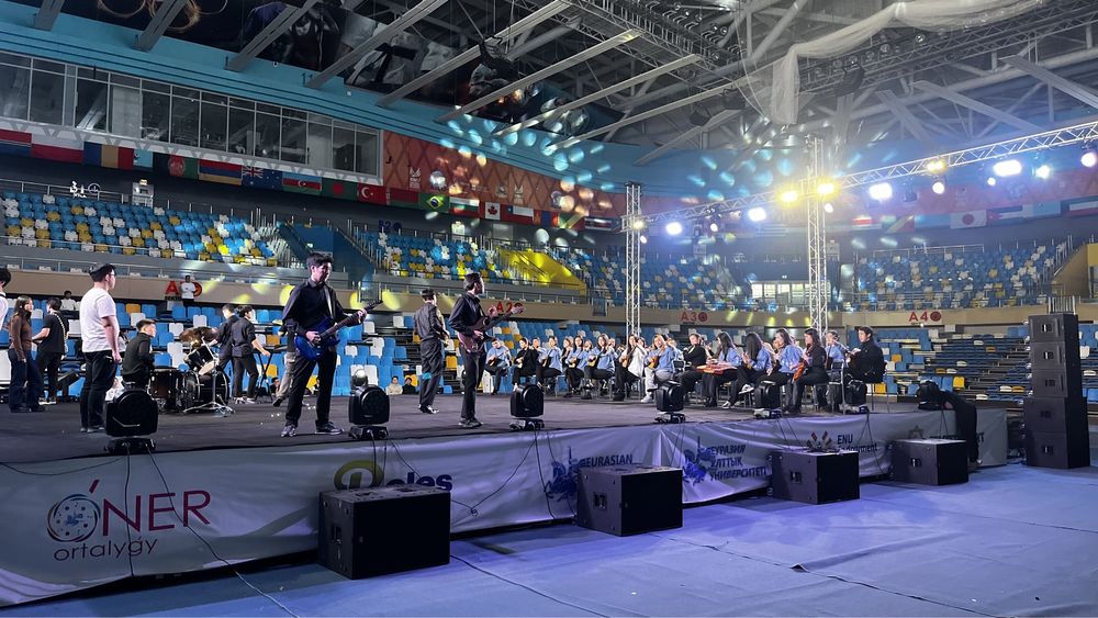 Звук, свет, лэд экран, сцена, подиум