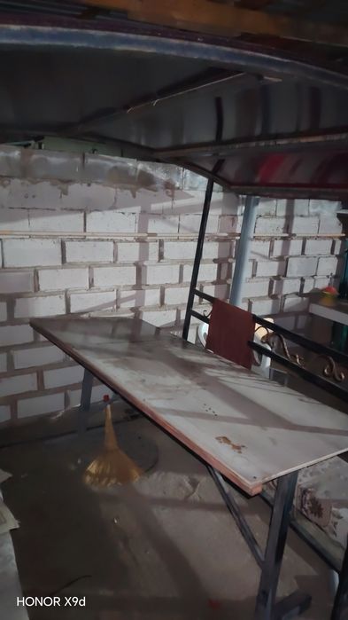 Беседка со столом