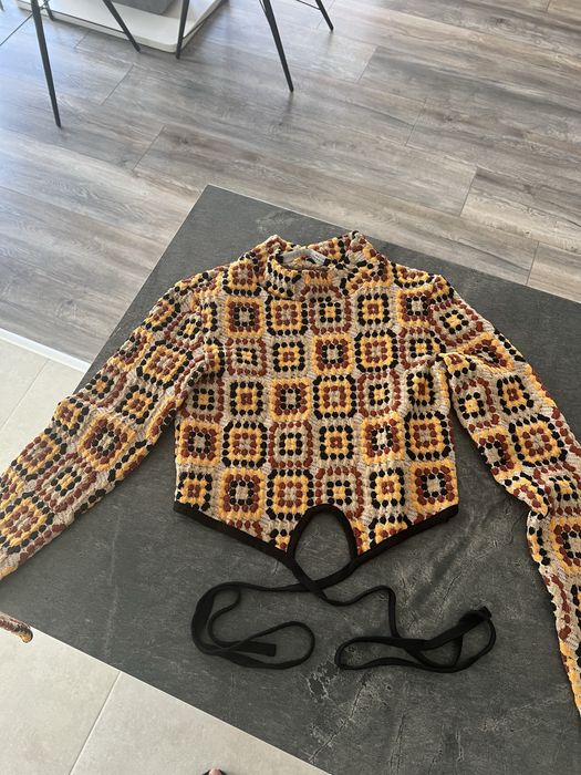 Чисто нова блуза