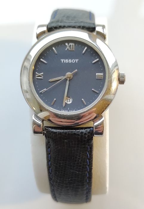 Ceas Tissot Swiss Pack F335 Sapphire Crystal dama functioneaza perfect baterie noua sticla fara zgarieturi curea din piele pret redus stare f. buna