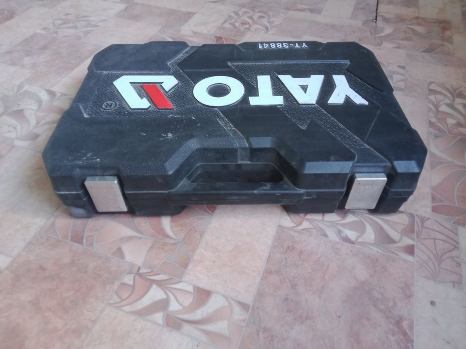 Набор автоинструмента YATO 216 предметов.