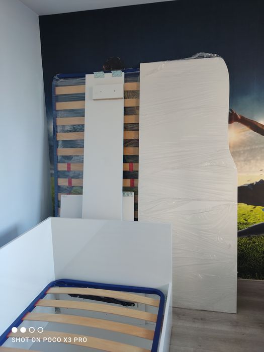 Чисто ново, неизползвано легло 90/200 ново, бял гланц mdf